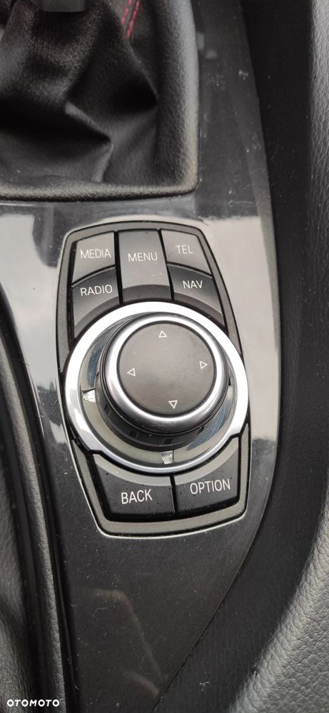 BMW X1 sDrive18i Sport Line - 17