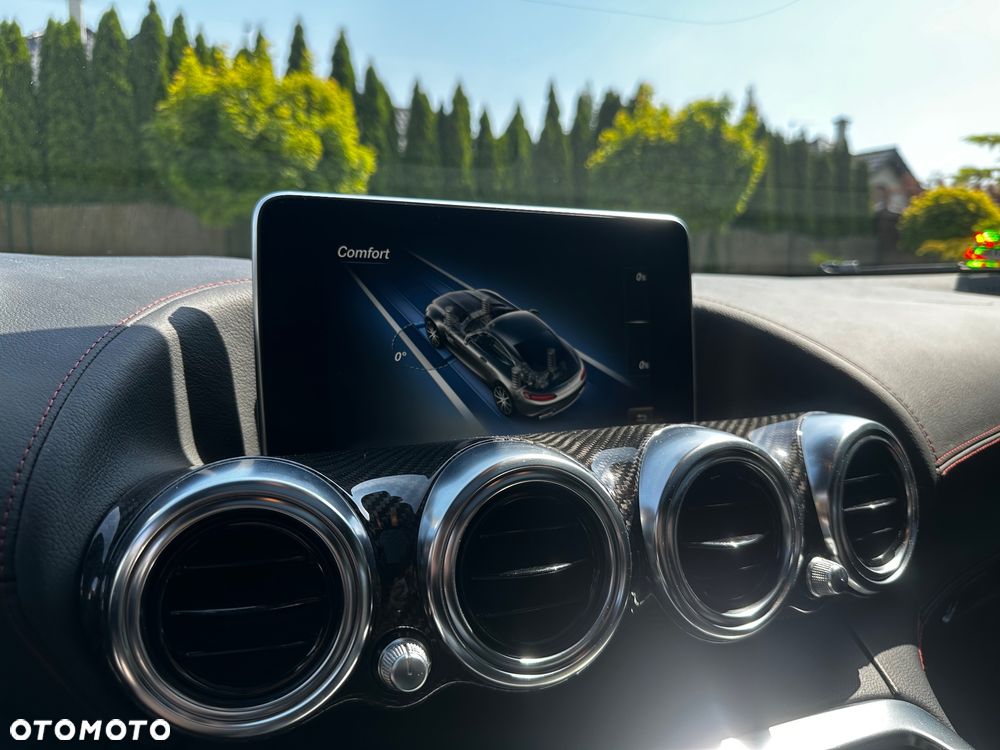 Mercedes-Benz AMG GT S - 21