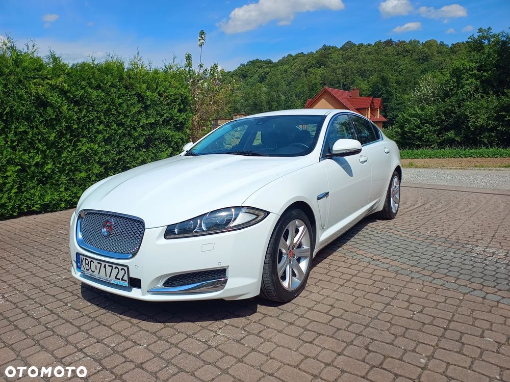 Jaguar XF 2.2 D Luxury - 4