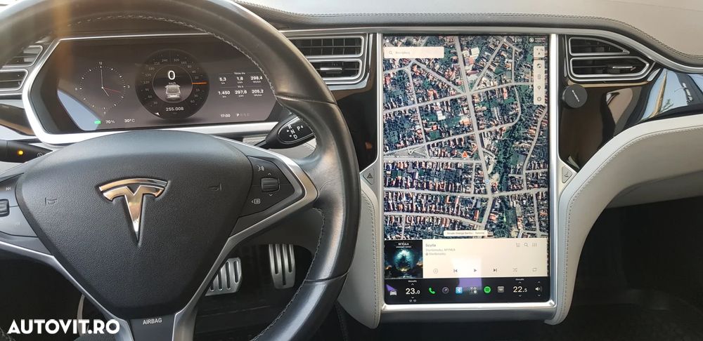 Tesla Model S Performance - 6