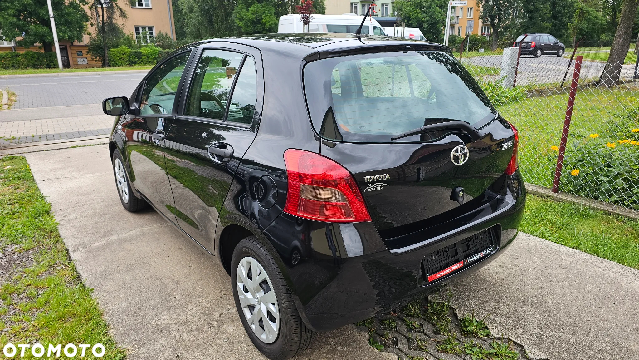 Toyota Yaris 1.3 VVT-i Sol - 11