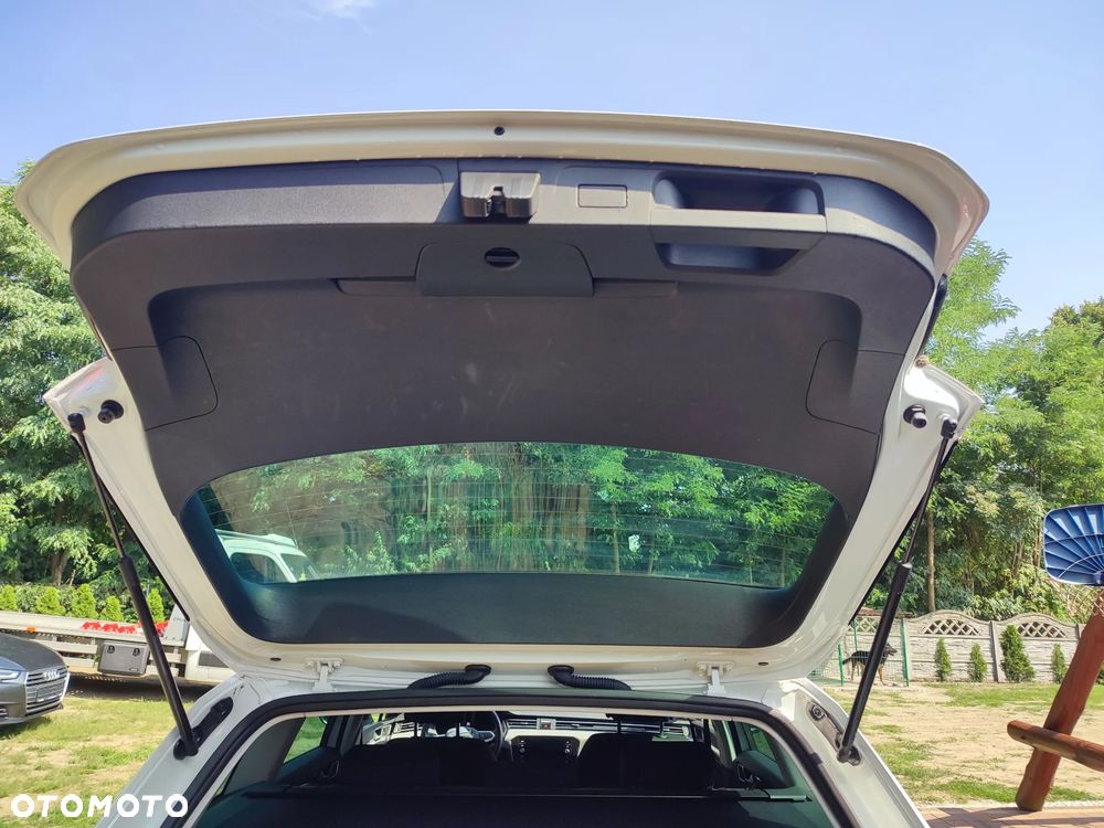 Volkswagen Passat Variant 2.0 TDI SCR DSG Business - 31
