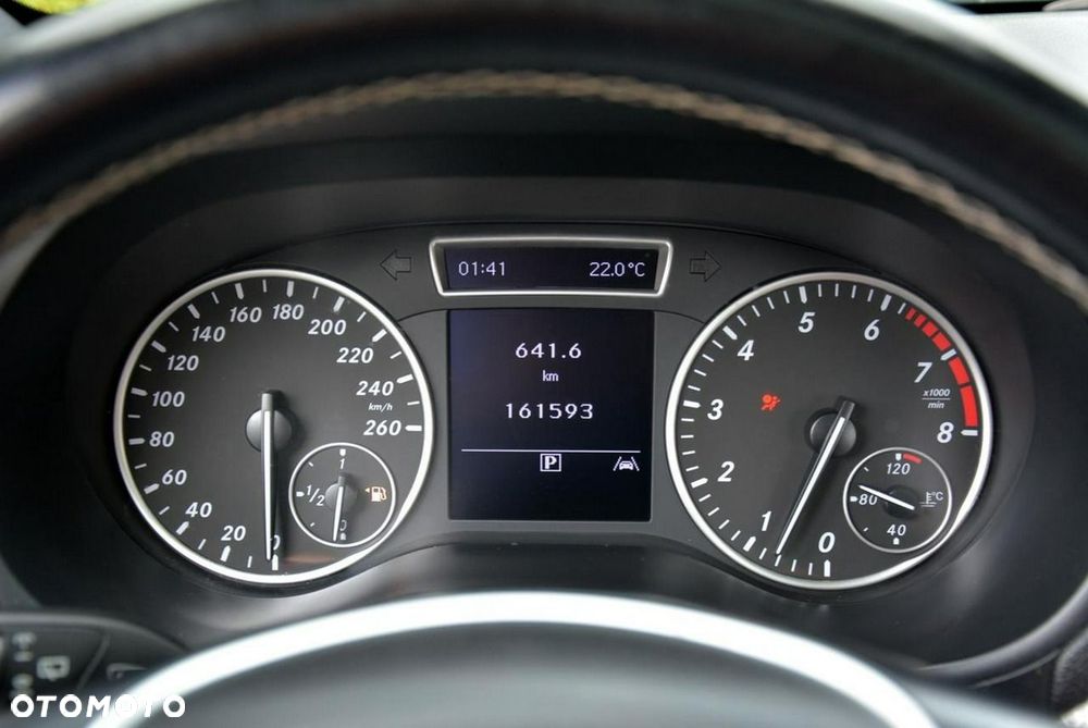 Mercedes-Benz Klasa B 180 Style - 28