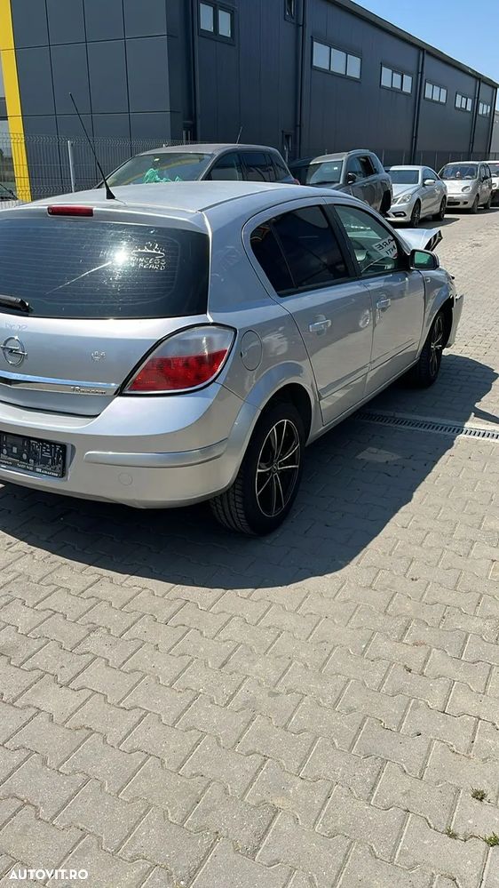 Dezmembram Opel Astra H 1.6B an fabr. 2007 - 1