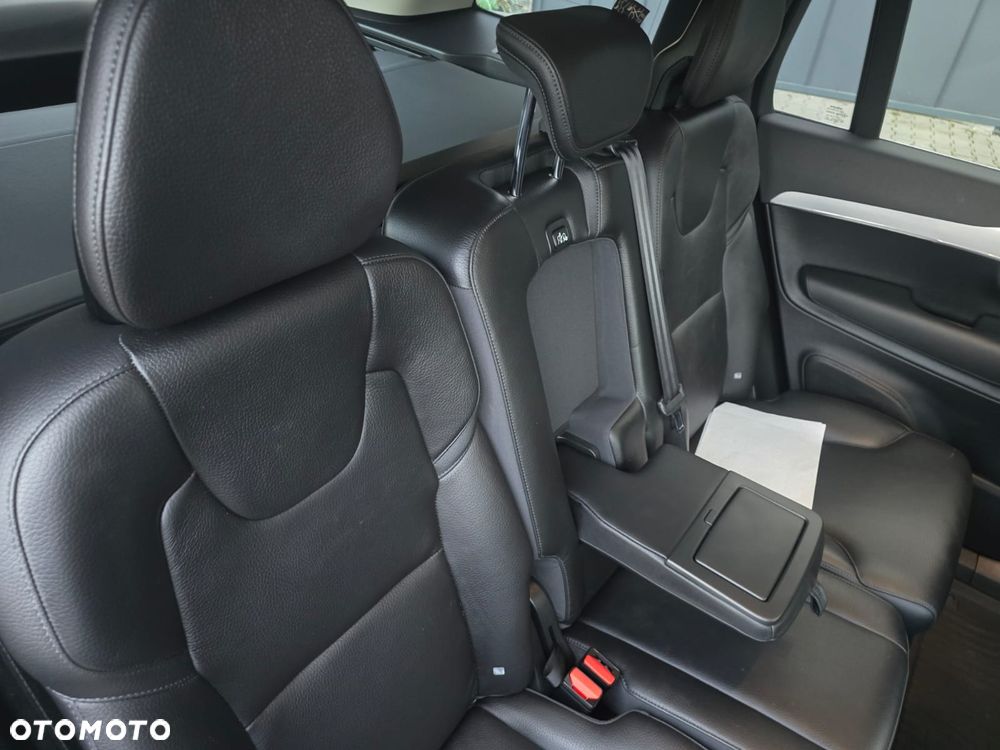 Volvo XC 90 D5 AWD Geartronic RDesign - 14