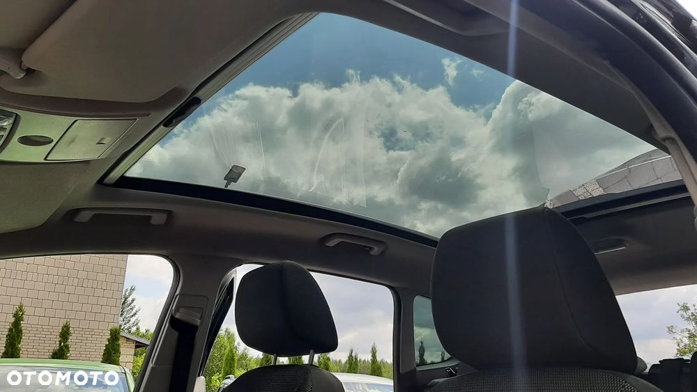Ford Kuga - 12