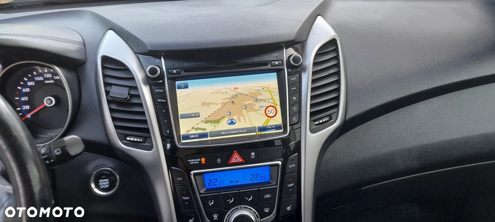 Hyundai i30 blue Kombi 1.6 GDi YES Gold - 10