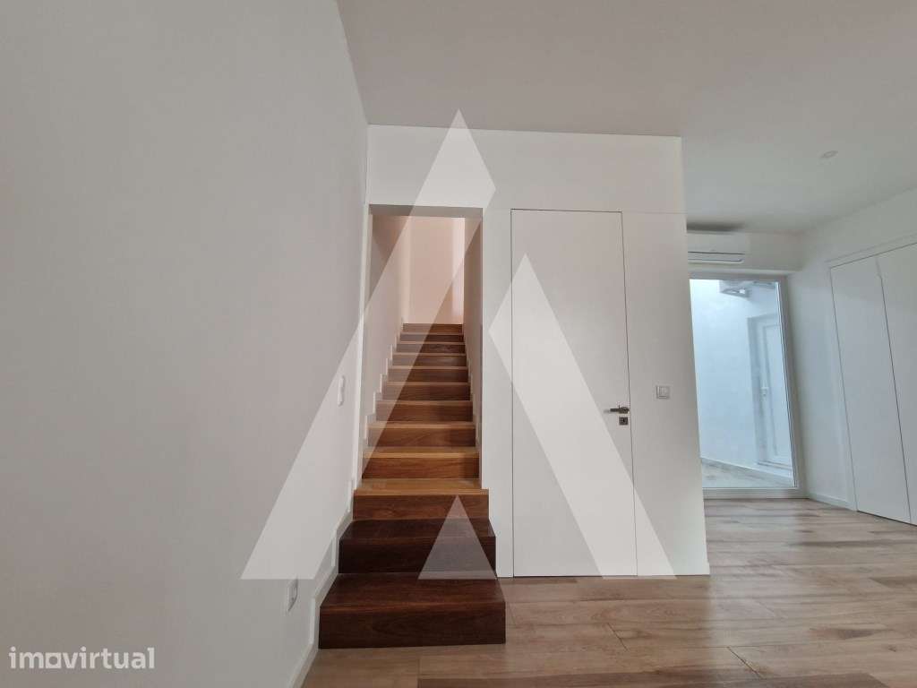 Moradia T2 totalmente renovada com excelentes acabamentos no centro... - Grande imagem: 3/21