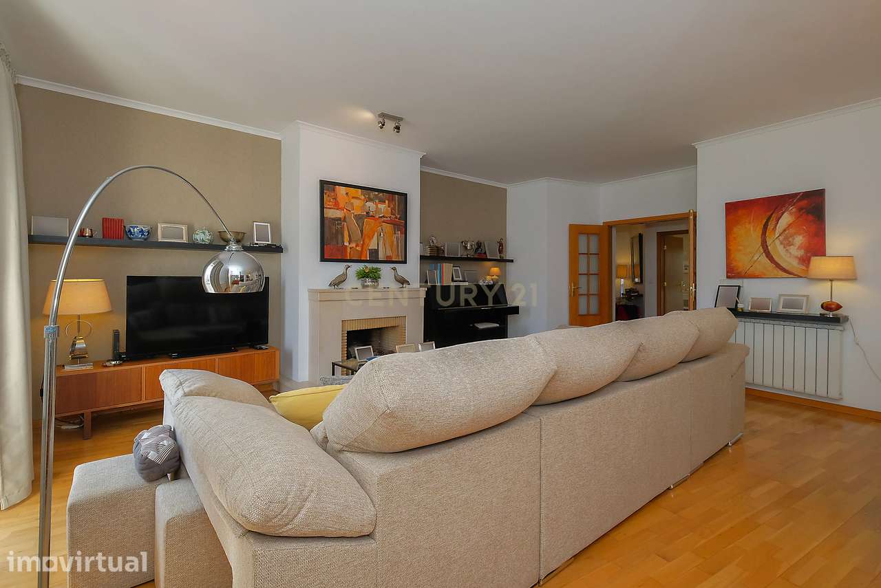 T4 Exclusivo em Urbanizaçao Cabanas Golfe ,| Elegância, Conforto e Nat - Grande imagem: 2/41