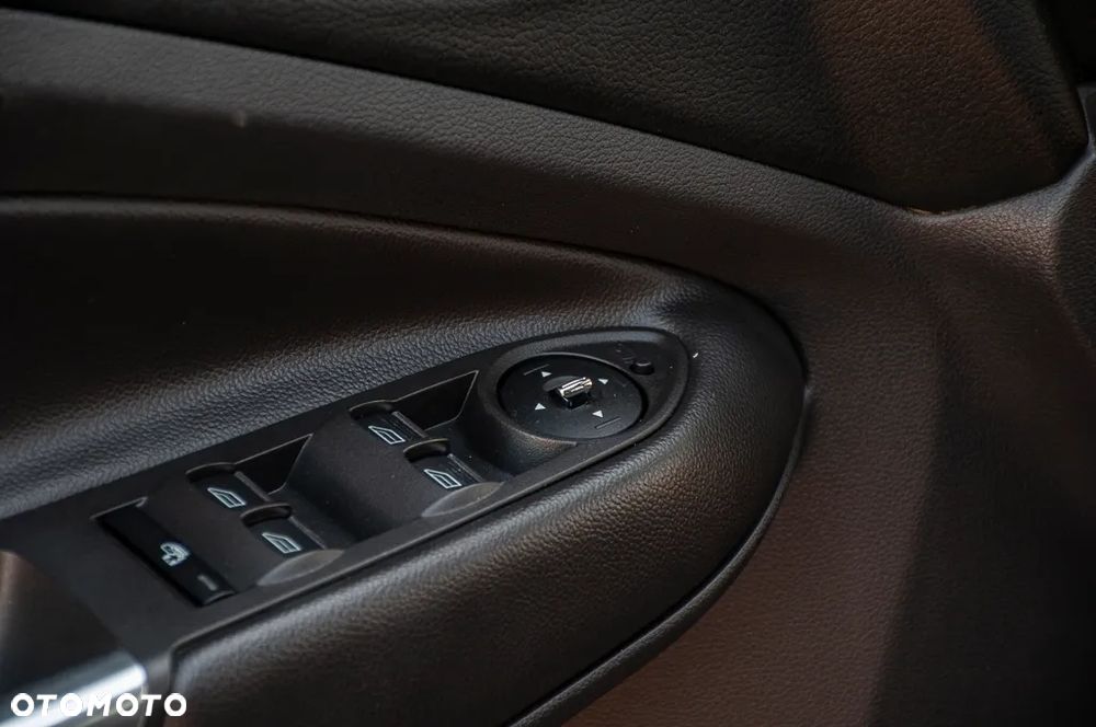 Ford Kuga 2.0 TDCi 4x4 Individual - 30