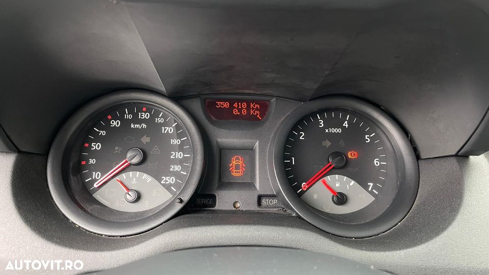 Renault Megane II Sedan 1.5 dCi Influence - 13