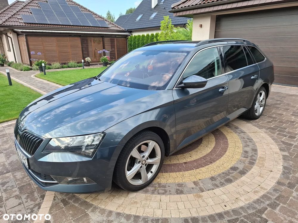 Skoda Superb 2.0 TDI DSG Ambition - 2