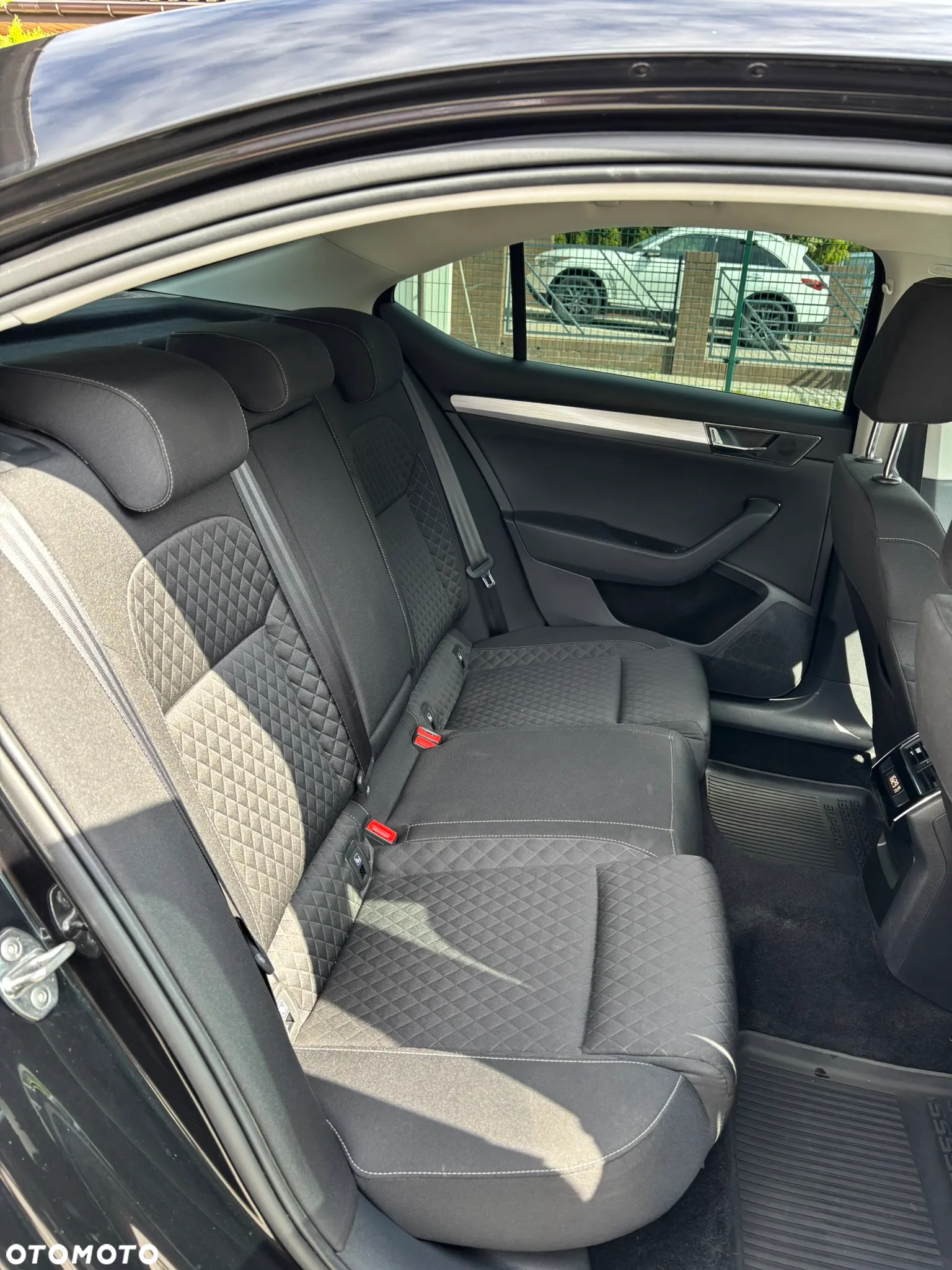 Skoda Superb 2.0 TSI Ambition DSG - 14