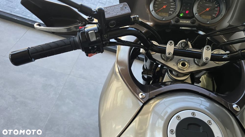 Suzuki V-STROM - 21