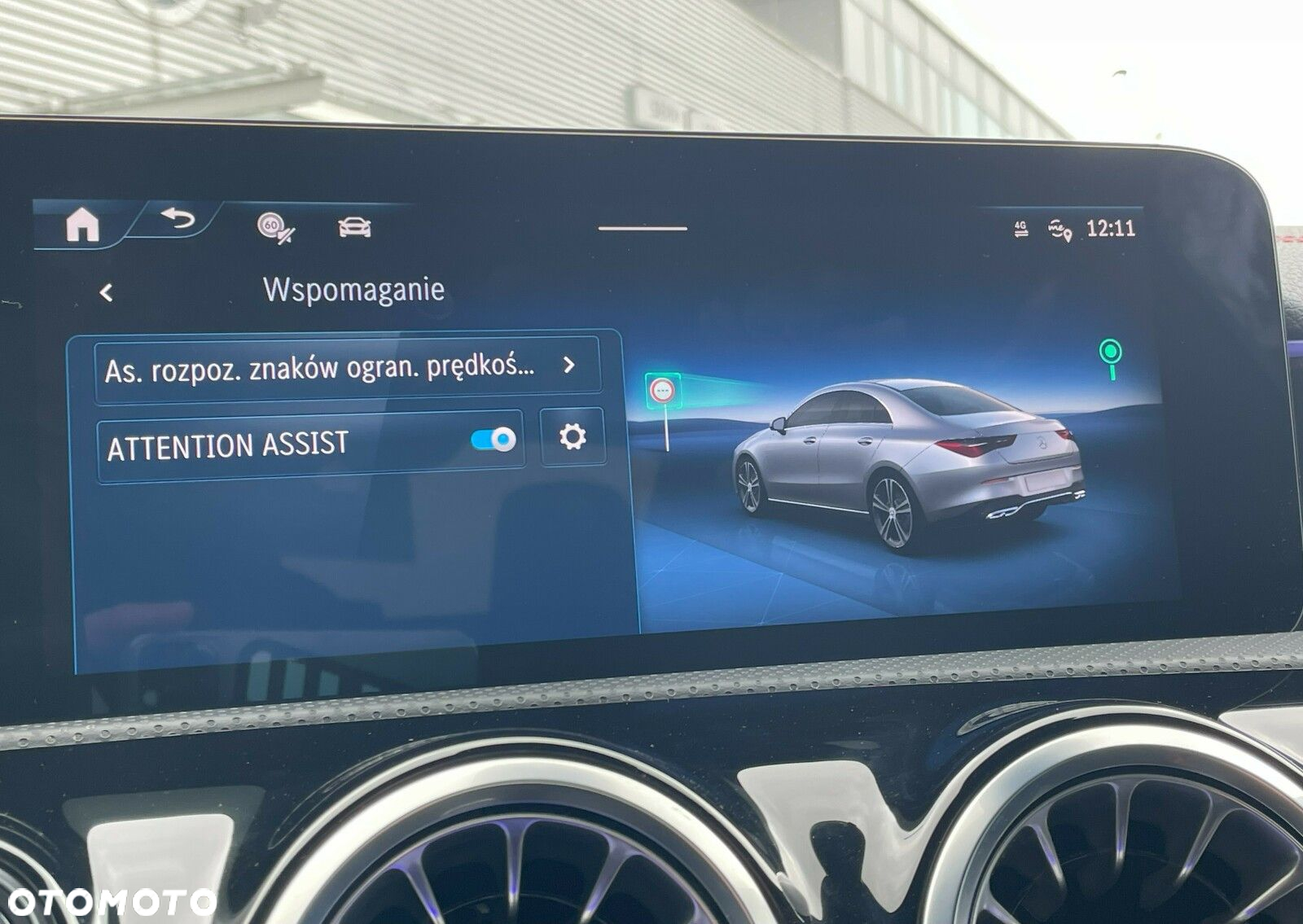 Mercedes-Benz CLA - 33