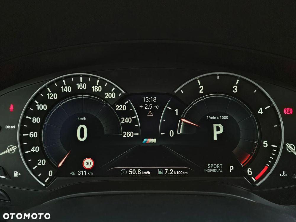 BMW Seria 5 520d M Sport - 12