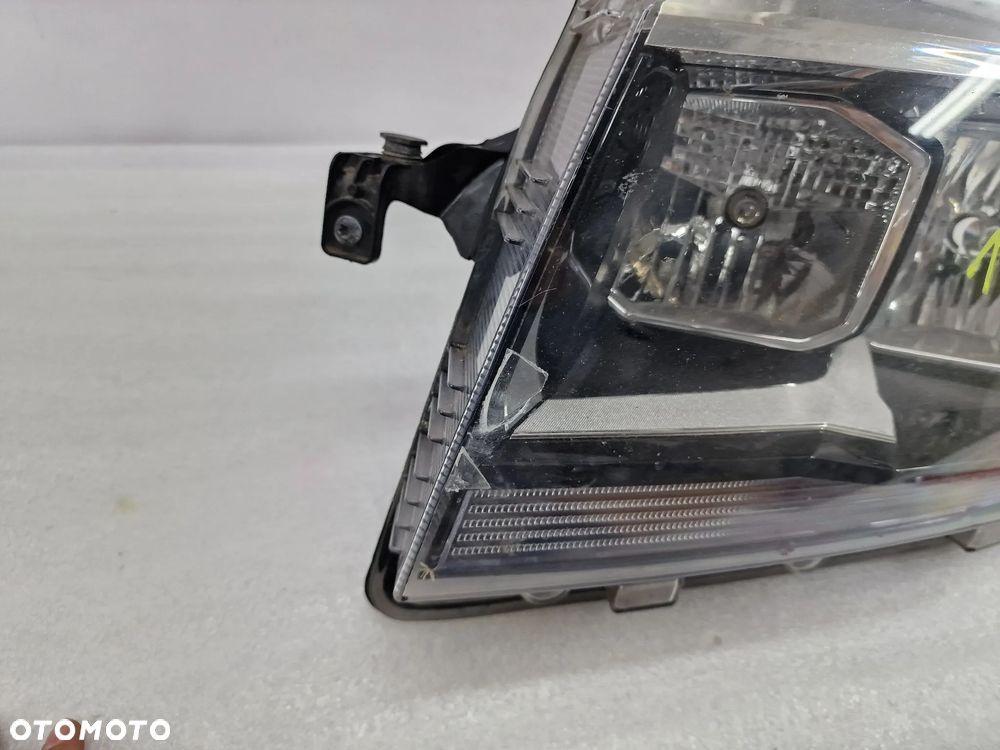 VW CRAFTER II 2 / MAN TGE 16- LEWA ZWYKŁA LAMPA PRZEDNIA PRZÓD , NR 7C1941005 , NR AUKCJI LA155 - 2