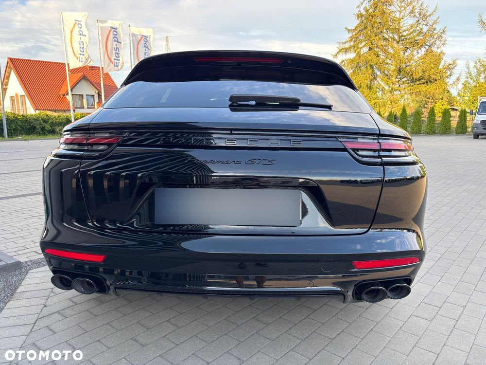 Porsche Panamera GTS Sport Turismo - 6