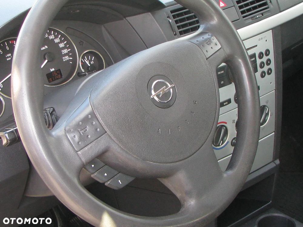 Opel Meriva 1.6 16V (Essentia) - 14