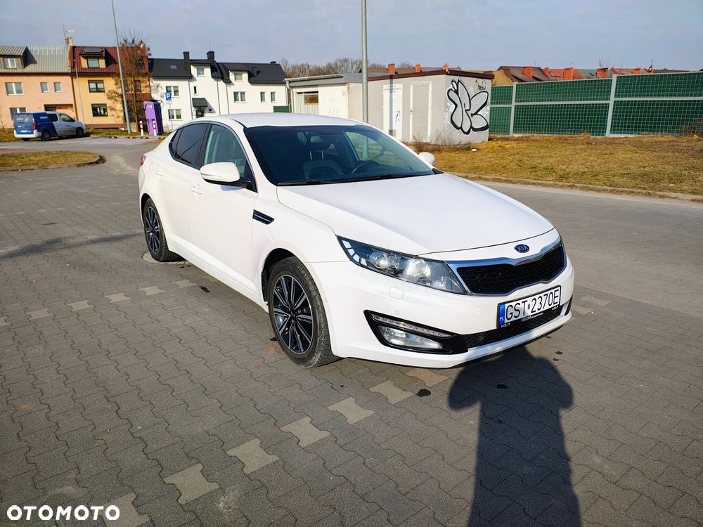 Kia Optima 2.0 L - 3