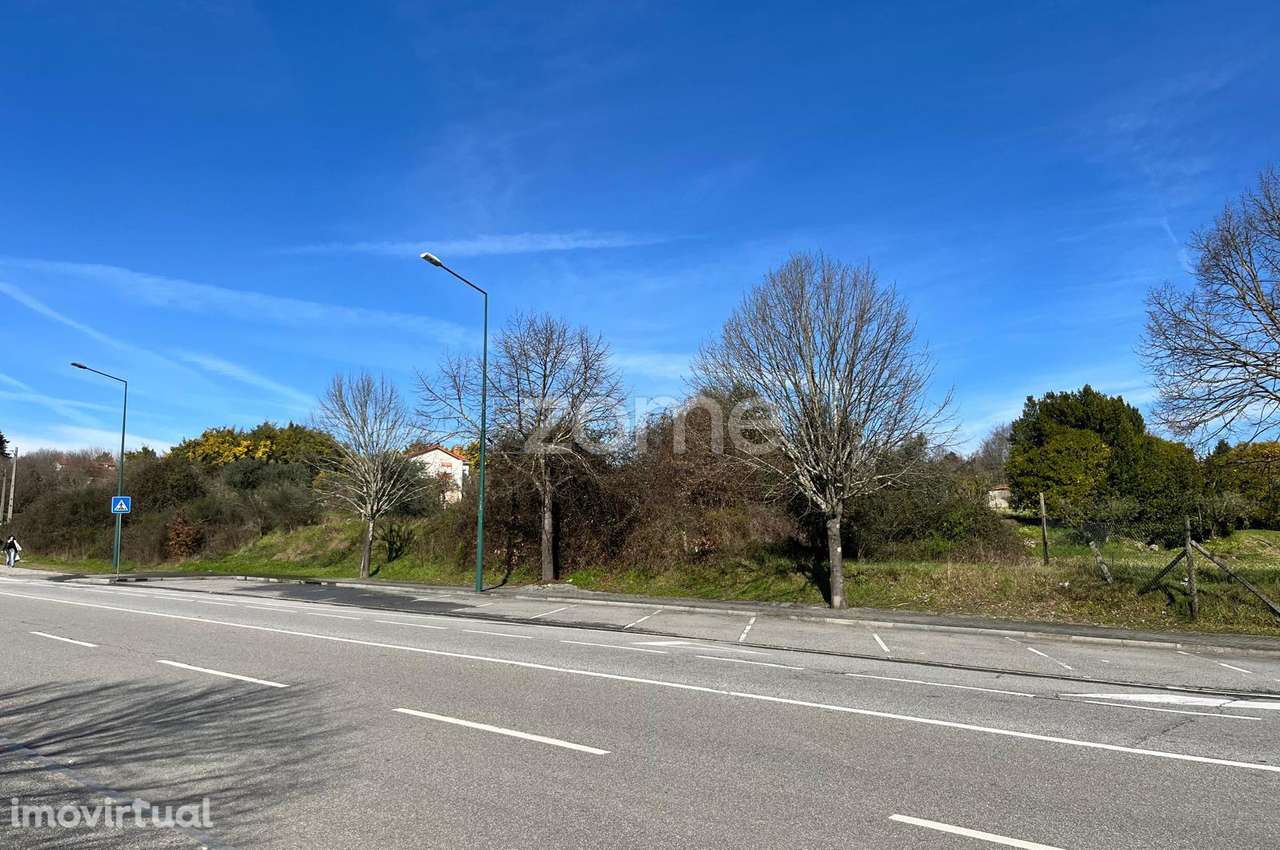 Terreno Premium Urbanizável H3C3 Região Central em Viseu - 4.651 m² - Grande imagem: 3/15