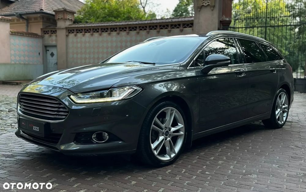 Ford Mondeo 2.0 EcoBoost Titanium - 35