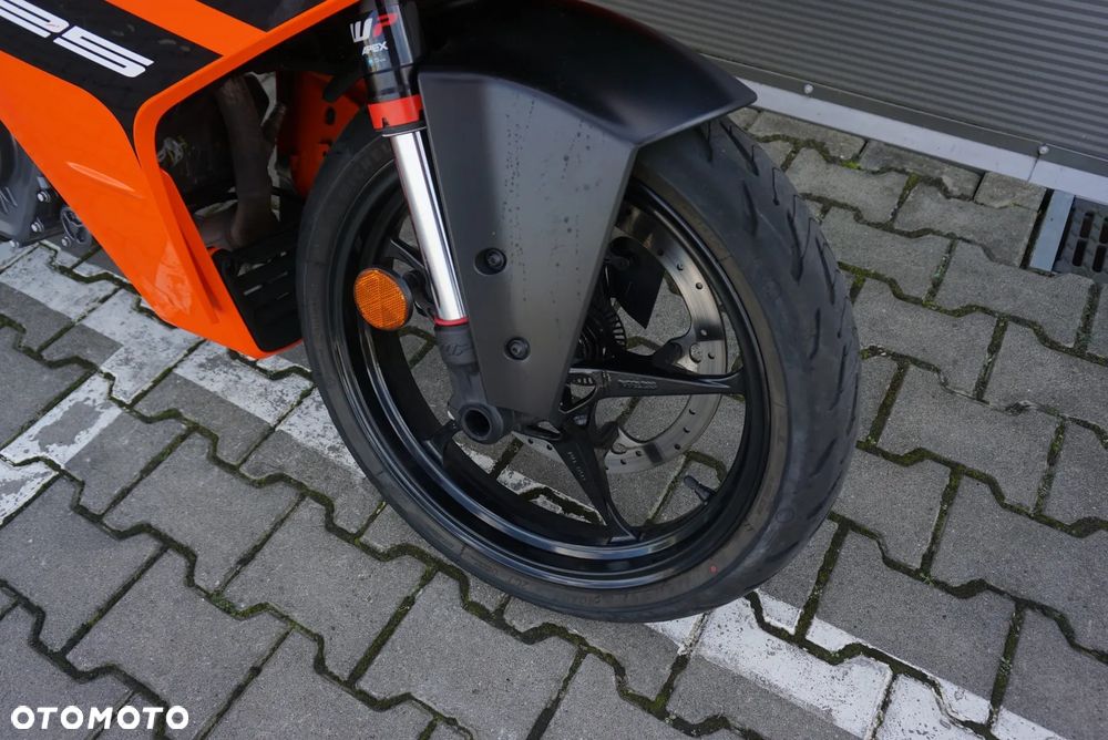 KTM RC 125 - 8
