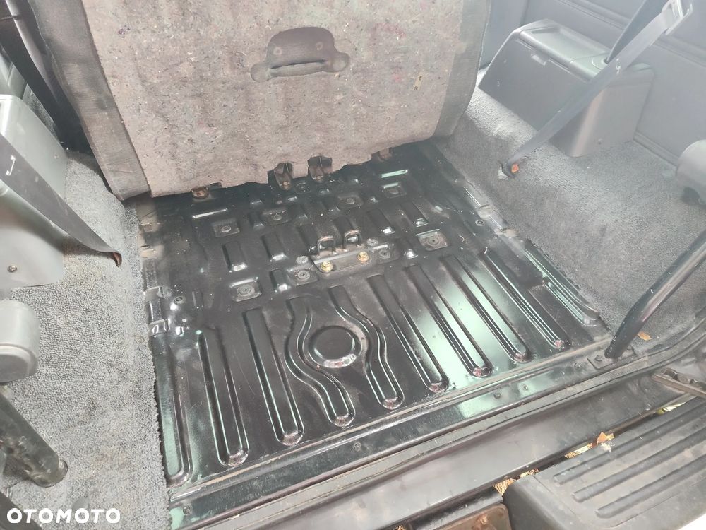 Daihatsu Feroza - 16