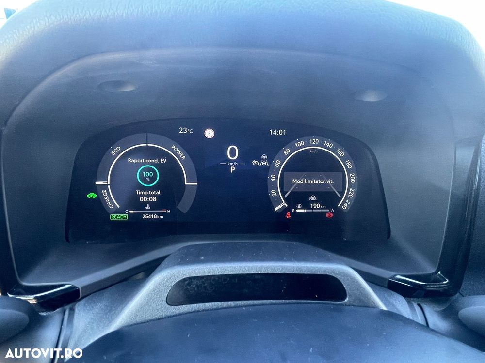 Toyota Camry 2.5 Dynamic - 17