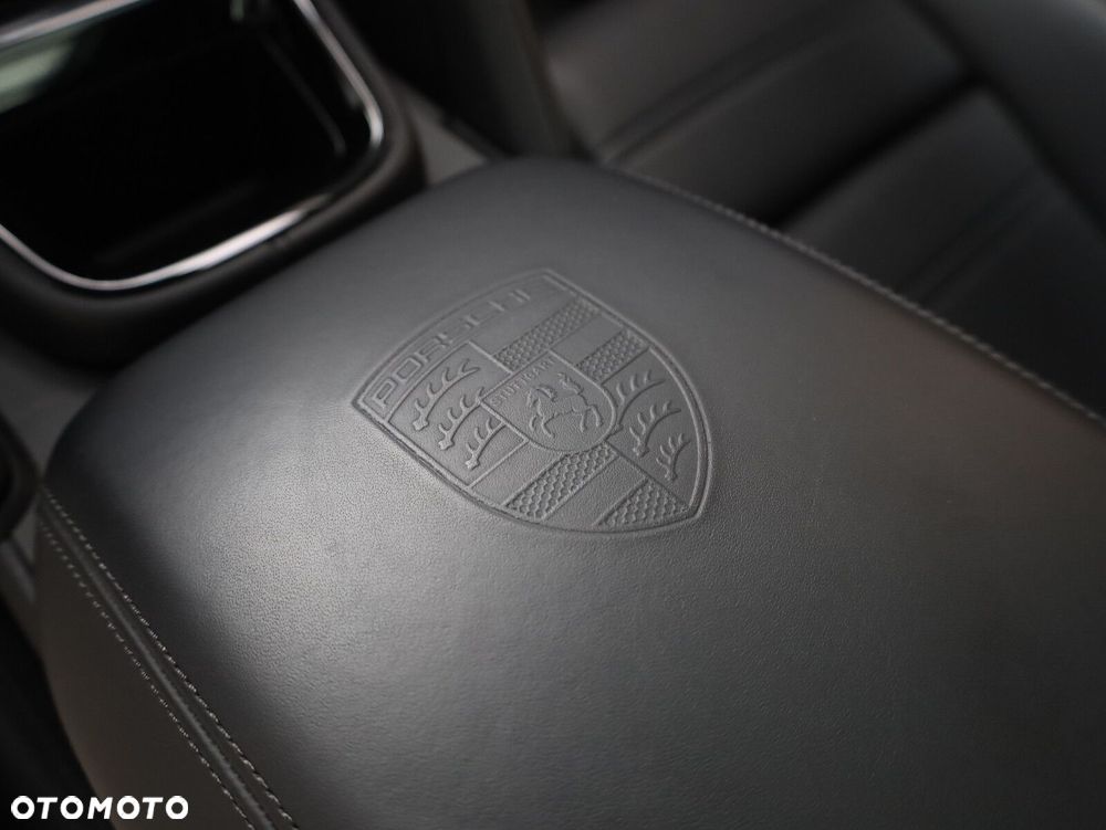 Porsche Cayenne - 20