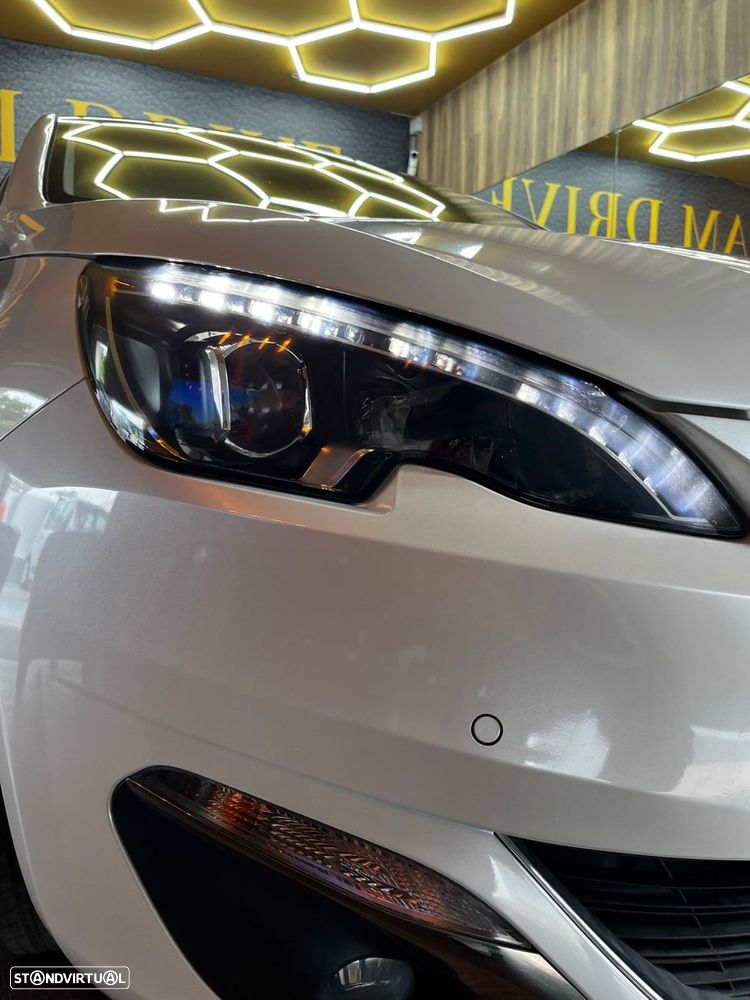 Peugeot 308 - 5