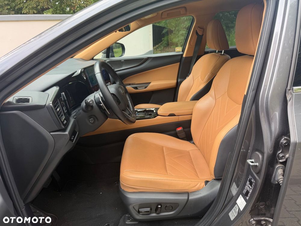 Lexus NX 350h Omotenashi AWD - 13