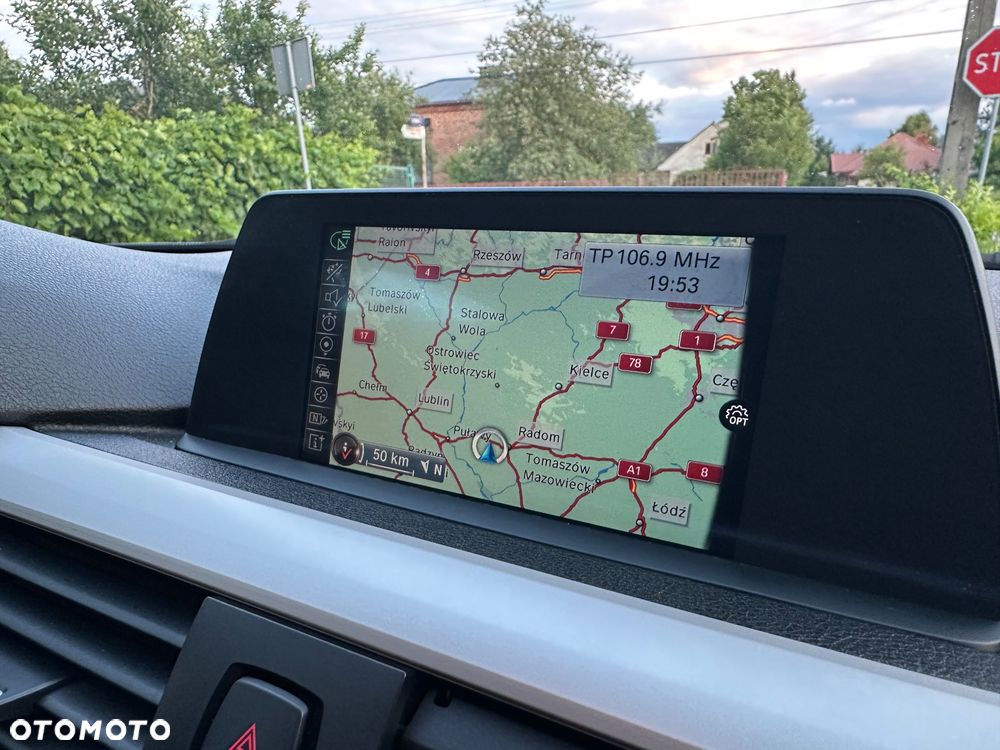 BMW Seria 3 318d DPF Edition Lifestyle - 15