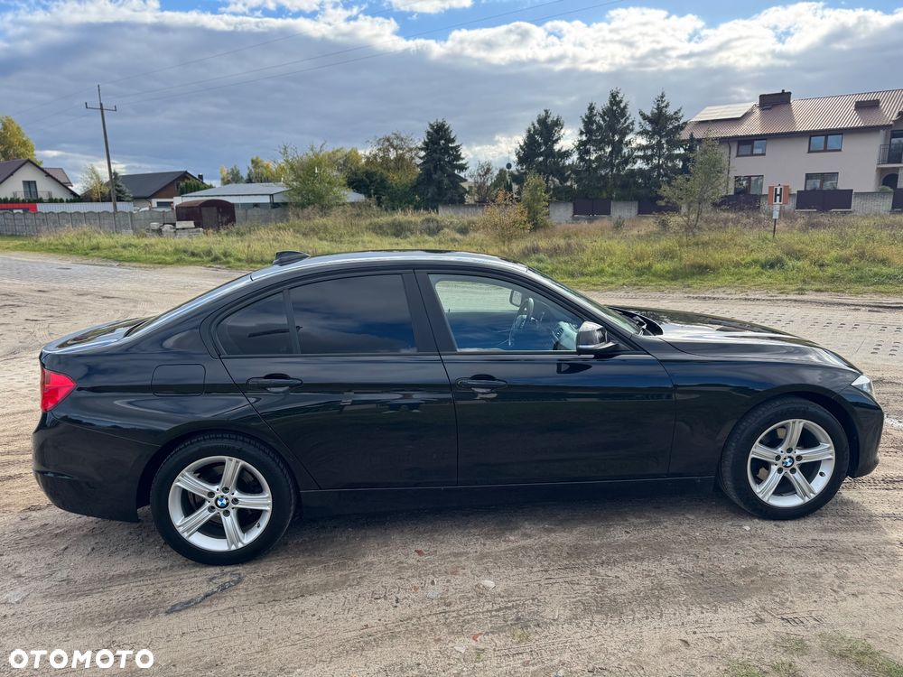 BMW Seria 3 316i M Sport - 5