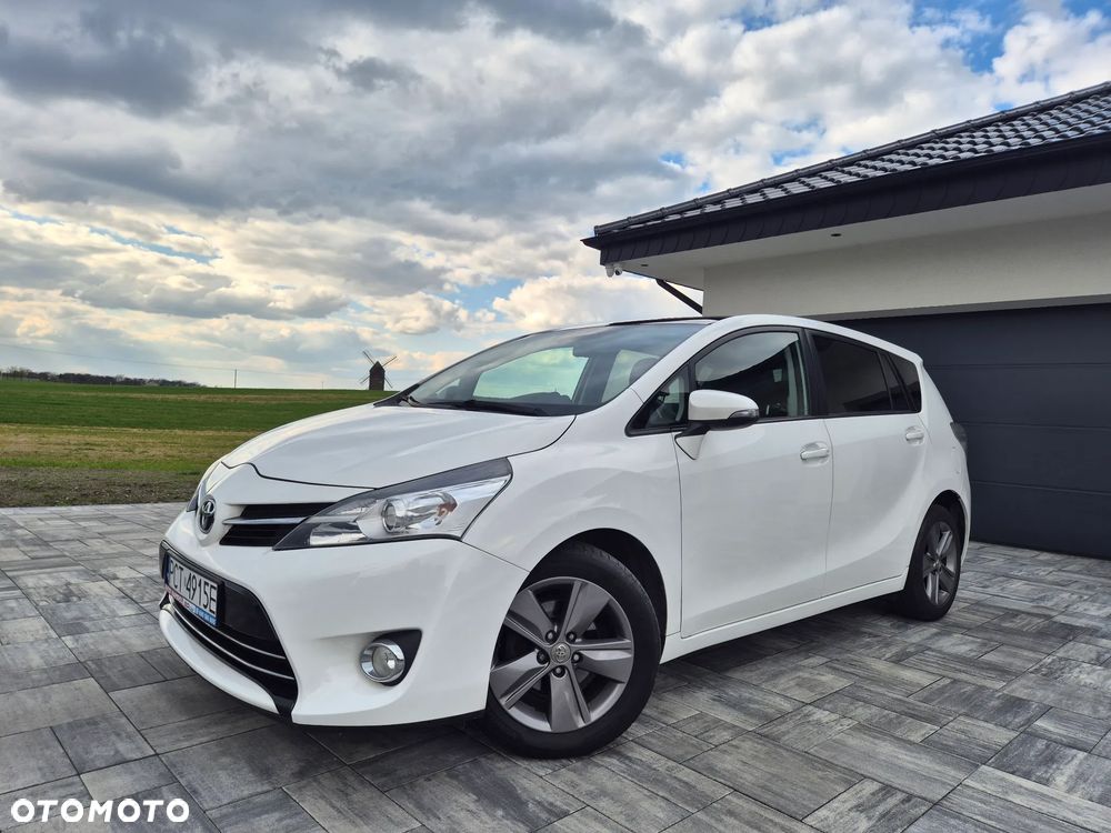 Toyota Verso 1.6 D-4D Premium - 3