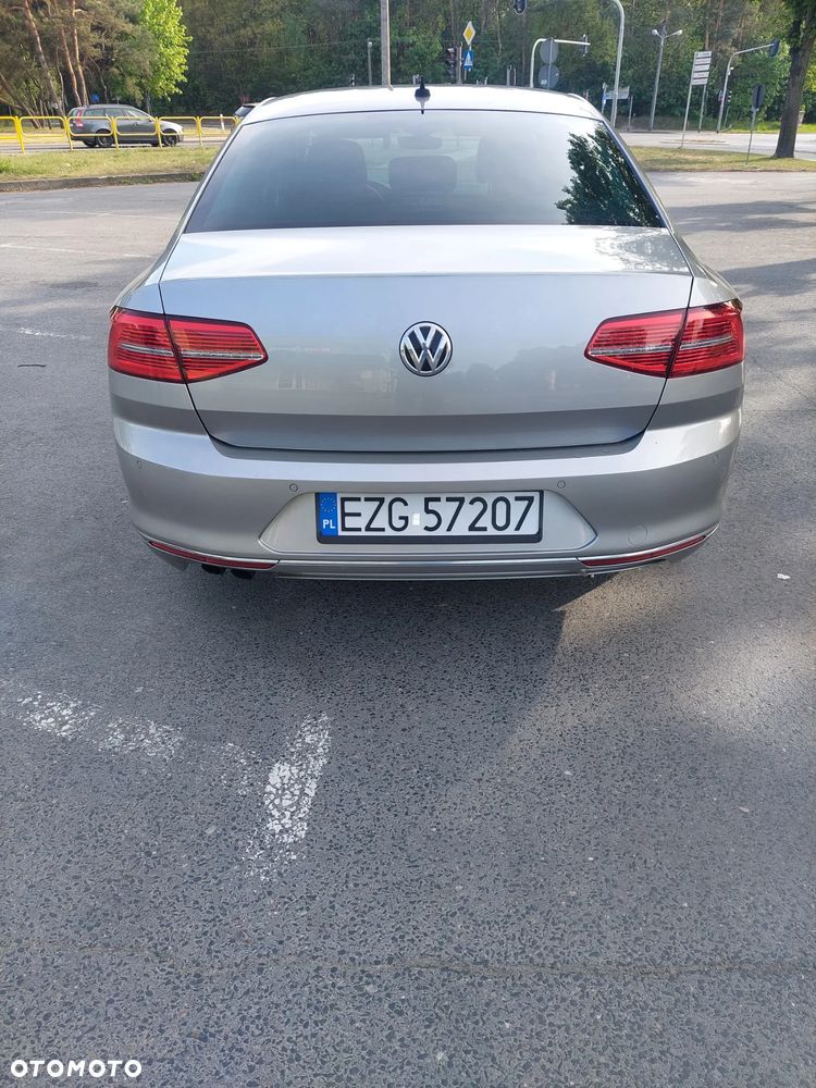 Volkswagen Passat - 6