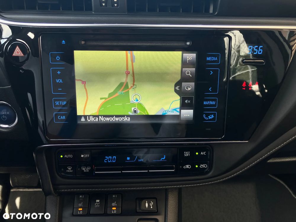 Toyota Auris Hybrid 135 Premium - 21
