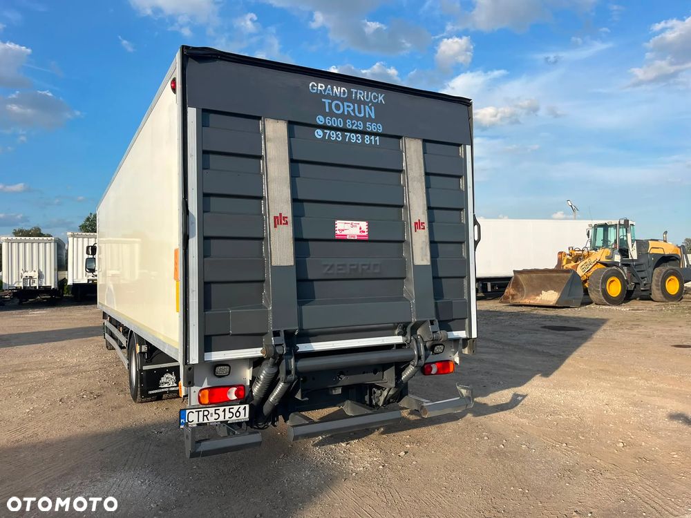 Volvo Wynajem solówka izoterma z windą 4500 ZŁ MIESIĄC - 6