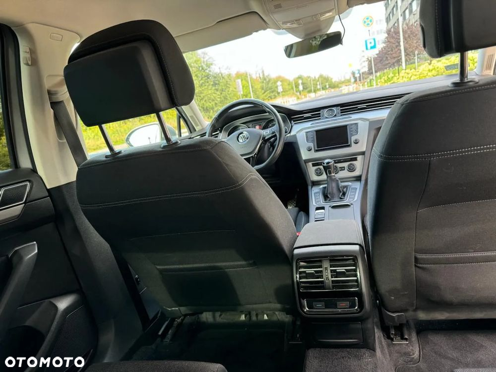 Volkswagen Passat 2.0 TDI BMT Trendline - 25