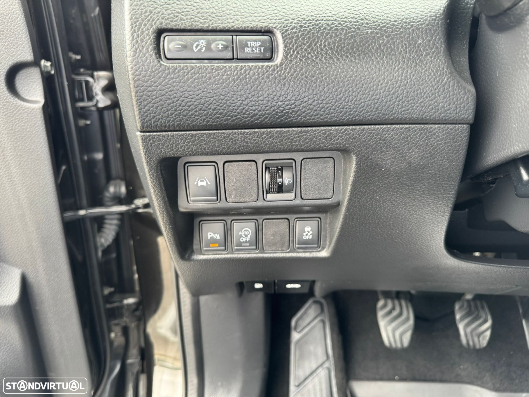 Nissan Qashqai 1.5 dCi N-Connecta 18 - 18