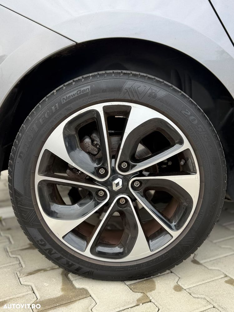 Renault Megane ENERGY dCi 110 Start & Stop Bose Edition - 13
