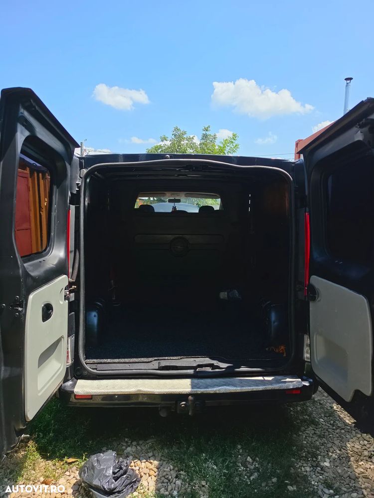 Opel Vivaro - 11
