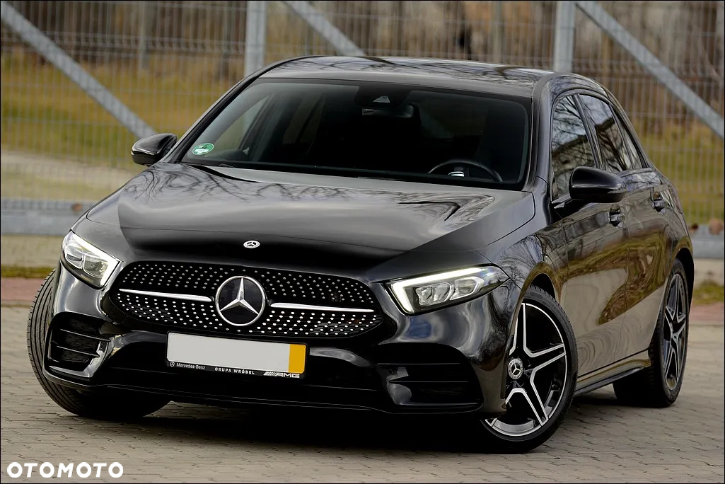 Mercedes-Benz Klasa A 180 AMG Line 7G-DCT - 4
