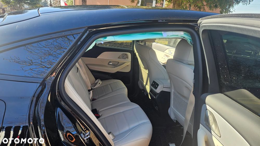 Mercedes-Benz GLE - 32