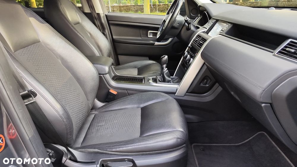 Land Rover Discovery Sport 2.0 TD4 HSE - 33