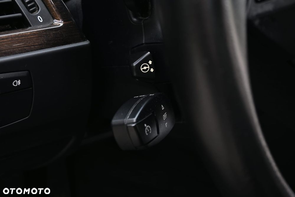 BMW Seria 5 530d Edition Sport - 26