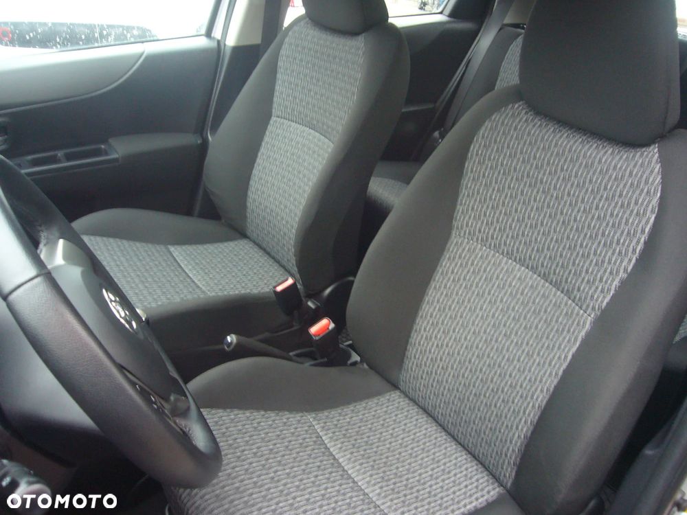 Toyota Yaris - 12