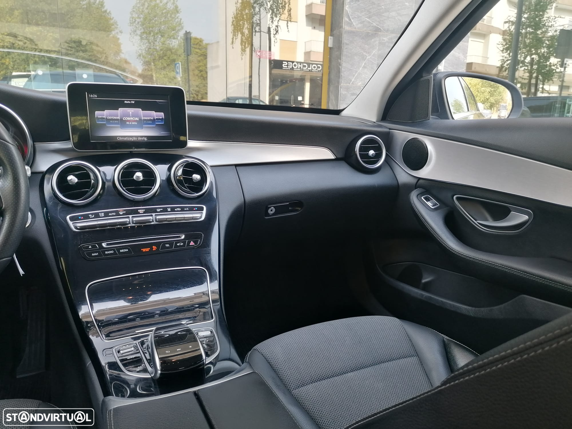 Mercedes-Benz C 350 e - 16