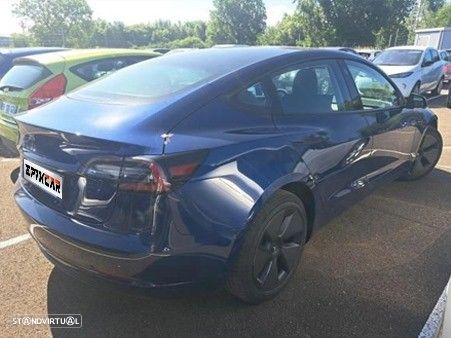 Tesla Model 3 Standard Range Plus RWD - 3