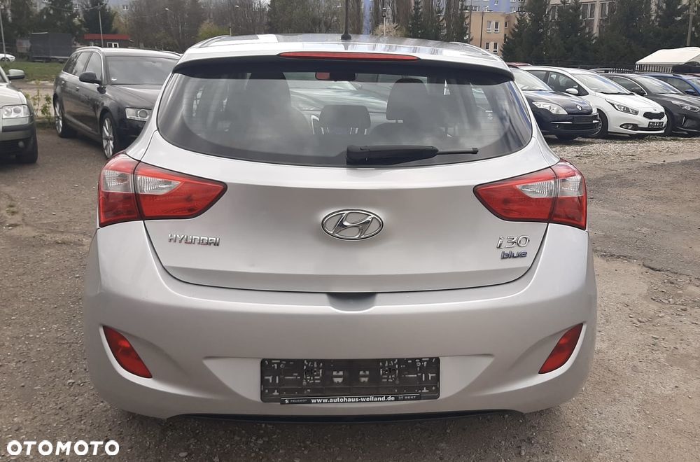Hyundai i30 blue 1.6 CRDi Classic - 9